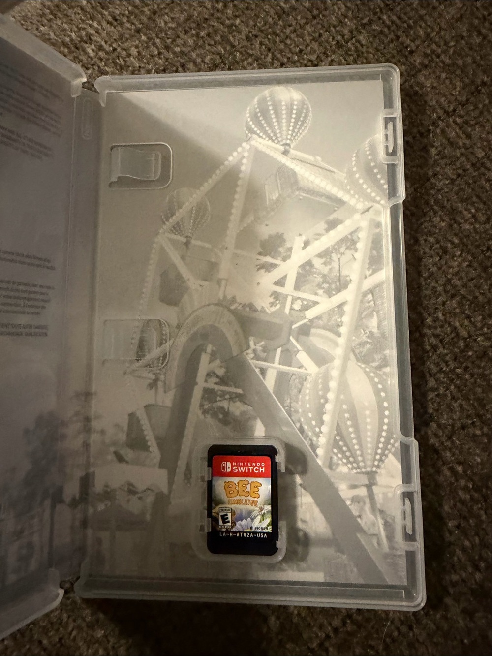 Nintendo Switch Bee Simulator - Picture 3 of 3